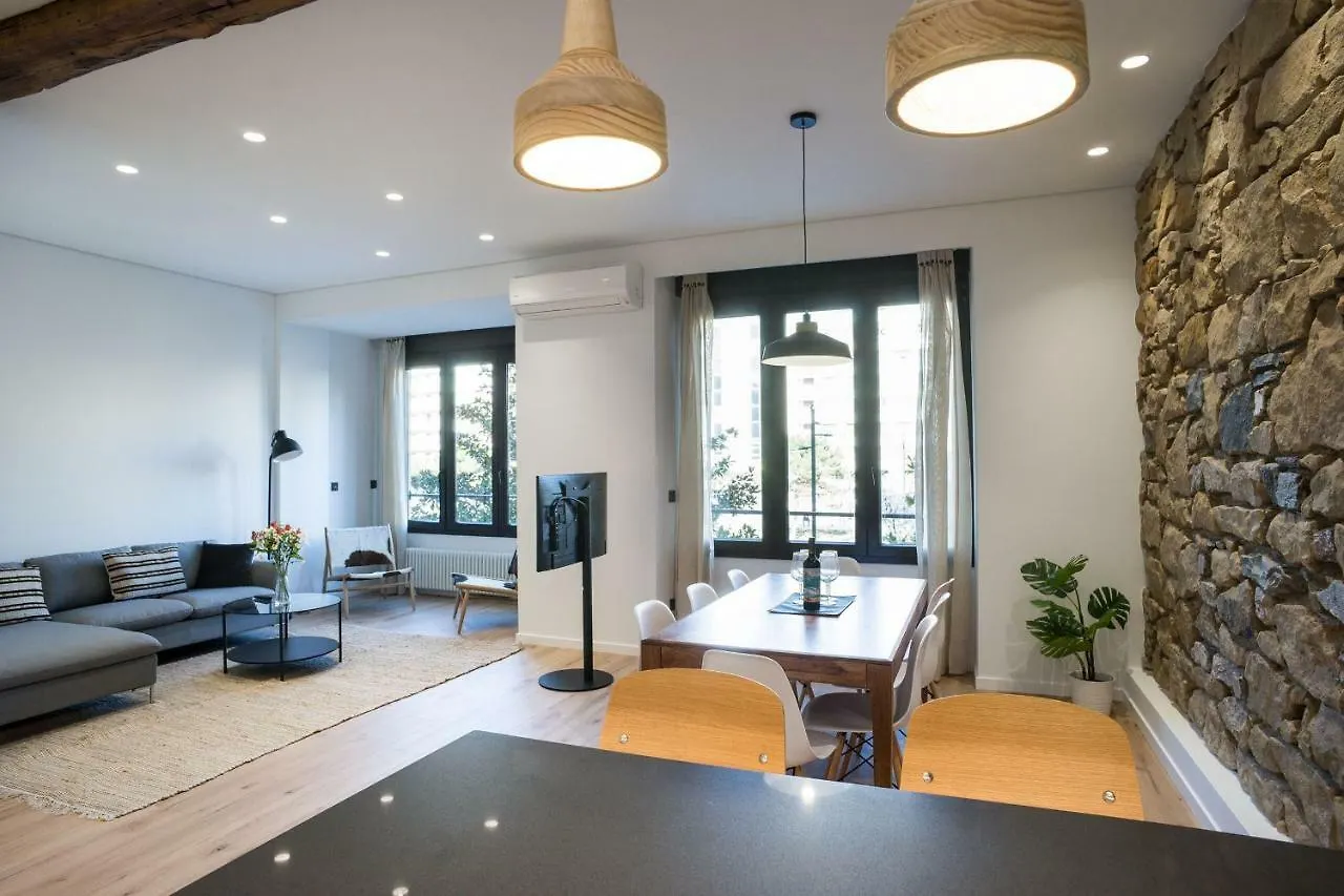 Cantabric Plaza / Iberorent Apartments San Sebastian